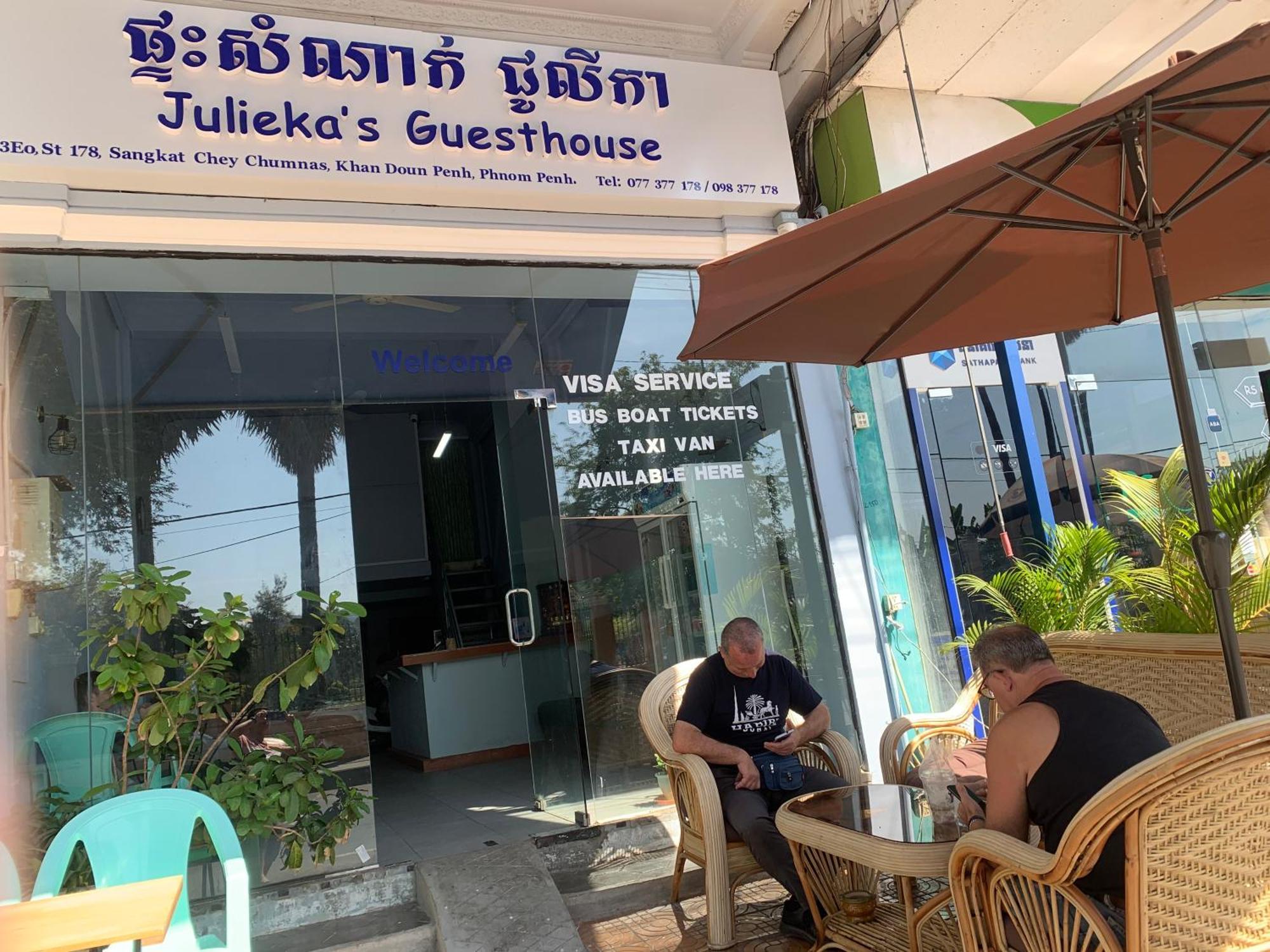 Julieka'S Guesthouse Phnom Penh Exterior photo